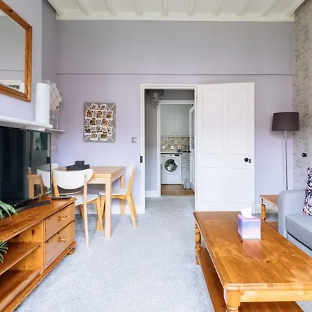 Peaceful & Homely 1bd Flat - Heart Of Bristol! *