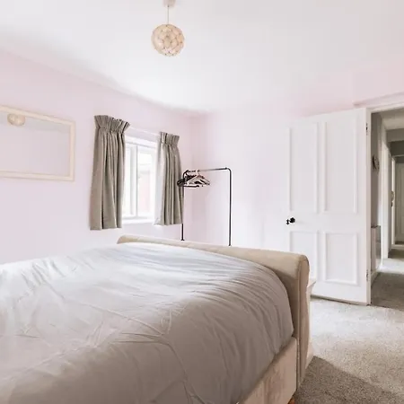 Peaceful & Homely 1bd Flat - Heart Of Bristol! *